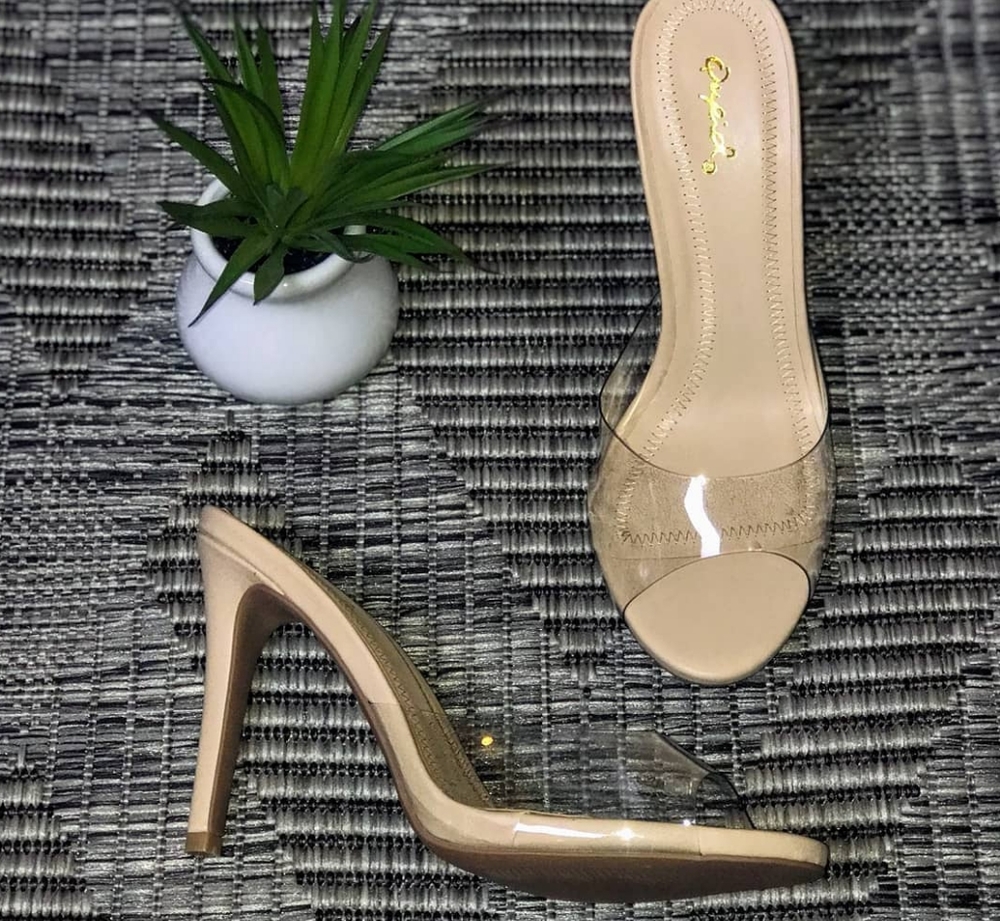 Nude clear high heels💛